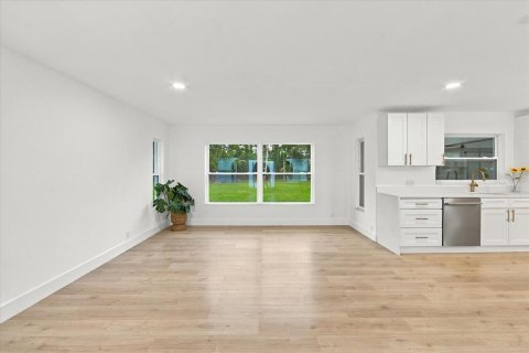 Villa ou maison à vendre à Sarasota, Floride: 3 chambres, 216.09 m2 № 2421802 - photo 13