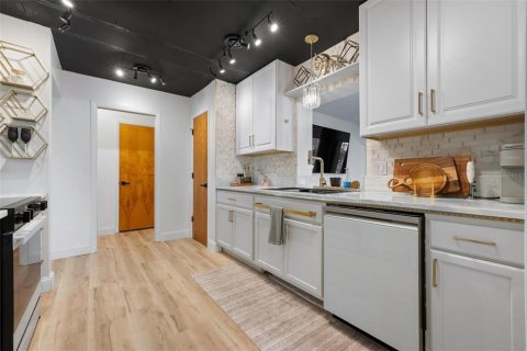 Villa ou maison à vendre à Nokomis, Floride: 2 chambres, 203.55 m2 № 2099686 - photo 6