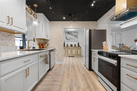 Villa ou maison à vendre à Nokomis, Floride: 2 chambres, 203.55 m2 № 2099686 - photo 4