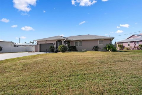 Villa ou maison à vendre à Nokomis, Floride: 2 chambres, 203.55 m2 № 2099686 - photo 2