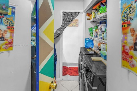 Adosado en venta en Sunrise, Florida, 3 dormitorios, 162.58 m2 № 1488158 - foto 23