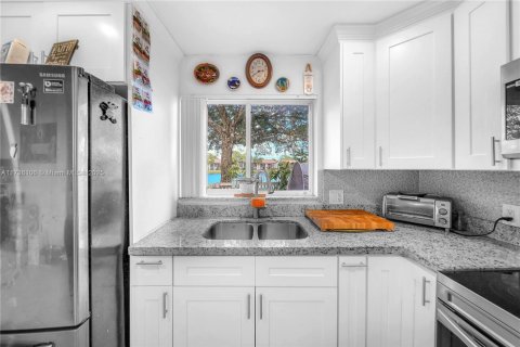 Adosado en venta en Sunrise, Florida, 3 dormitorios, 162.58 m2 № 1488158 - foto 13