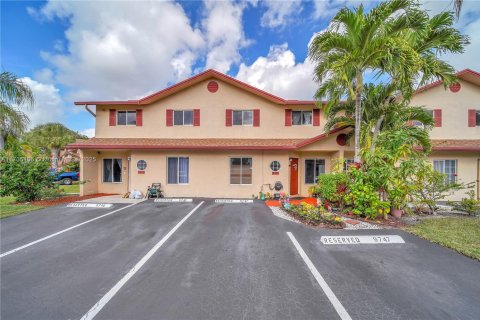 Adosado en venta en Sunrise, Florida, 3 dormitorios, 162.58 m2 № 1488158 - foto 1