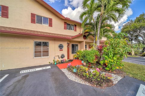 Adosado en venta en Sunrise, Florida, 3 dormitorios, 162.58 m2 № 1488158 - foto 2