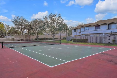 Adosado en venta en Sunrise, Florida, 3 dormitorios, 162.58 m2 № 1488158 - foto 28