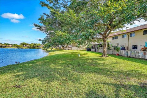 Adosado en venta en Sunrise, Florida, 3 dormitorios, 162.58 m2 № 1488158 - foto 16