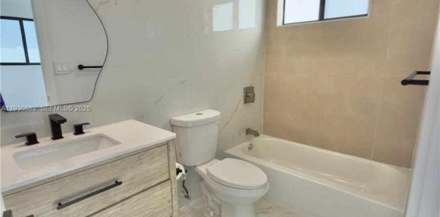 Apartamento en Miami, Florida 3 dormitorios, 92.9 m2 № 1989585