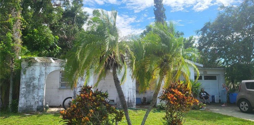 Villa ou maison à Pinellas Park, Floride 3 chambres, 118.54 m2 № 1902831