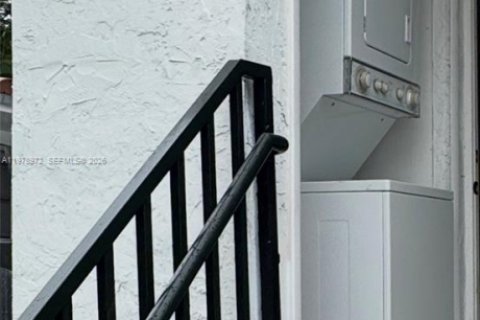 Propiedad comercial en venta en Miami, Florida, 356.37 m2 № 2043913 - foto 17