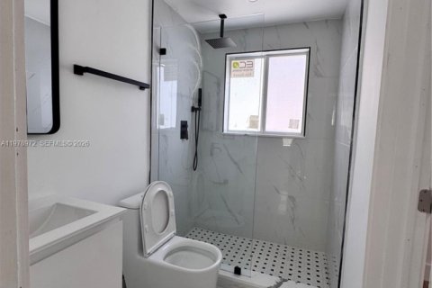 Propiedad comercial en venta en Miami, Florida, 356.37 m2 № 2043913 - foto 12