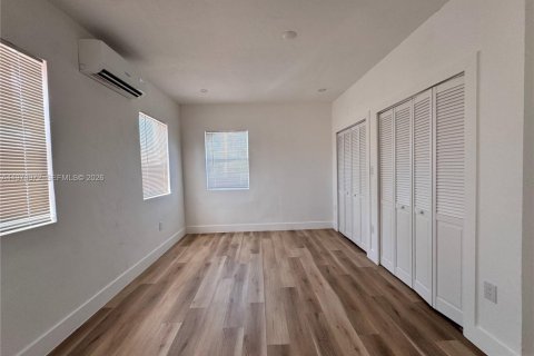 Propiedad comercial en venta en Miami, Florida, 356.37 m2 № 2043913 - foto 15