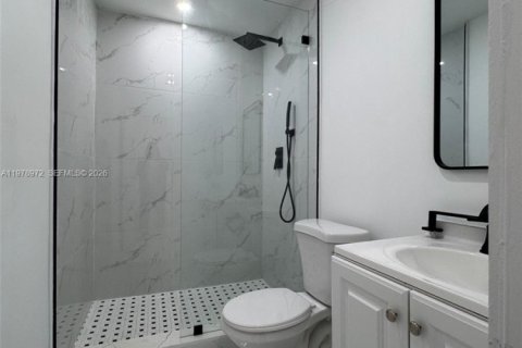 Propiedad comercial en venta en Miami, Florida, 356.37 m2 № 2043913 - foto 13