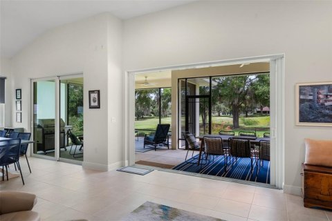 House in Lady Lake, Florida 4 bedrooms, 235.14 sq.m. № 1771275 - photo 7