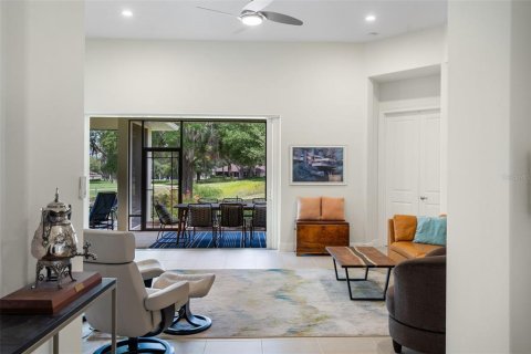 House in Lady Lake, Florida 4 bedrooms, 235.14 sq.m. № 1771275 - photo 5