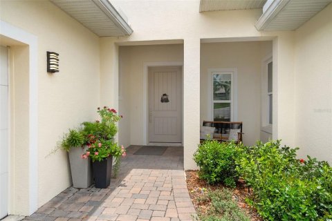 House in Lady Lake, Florida 4 bedrooms, 235.14 sq.m. № 1771275 - photo 4