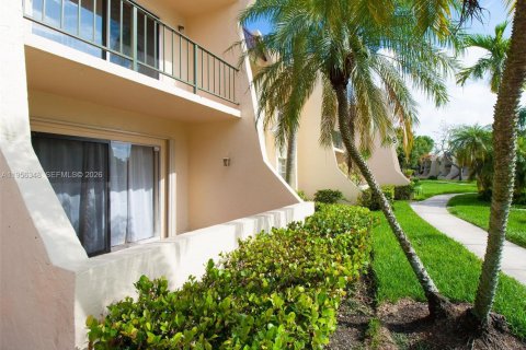 Condominio en alquiler en Miami, Florida, 1 dormitorio, 70.42 m2 № 2010414 - foto 8