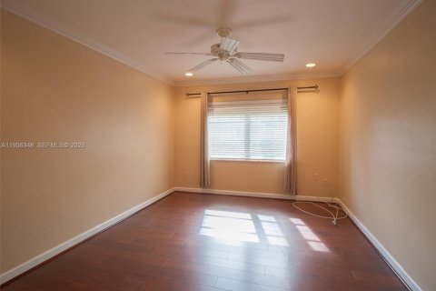 Condominio en alquiler en Miami, Florida, 1 dormitorio, 70.42 m2 № 2010414 - foto 5