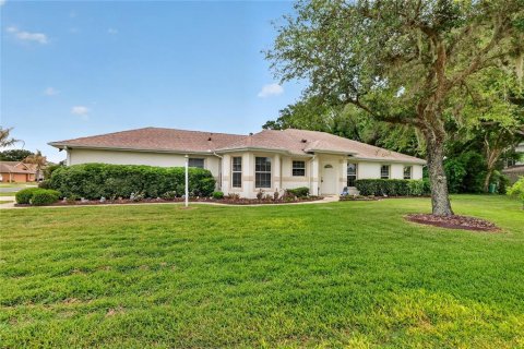 Casa en Leesburg, Florida 2 dormitorios, 148.64 m2 № 2107307