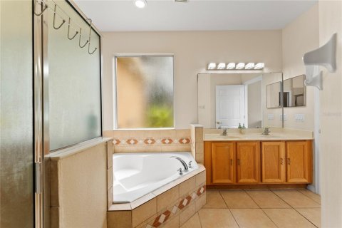 Casa en venta en Kissimmee, Florida, 6 dormitorios, 262.08 m2 № 1648971 - foto 23