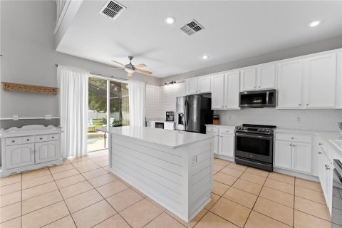 Casa en venta en Kissimmee, Florida, 6 dormitorios, 262.08 m2 № 1648971 - foto 11