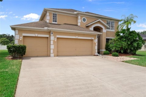 Casa en venta en Kissimmee, Florida, 6 dormitorios, 262.08 m2 № 1648971 - foto 2