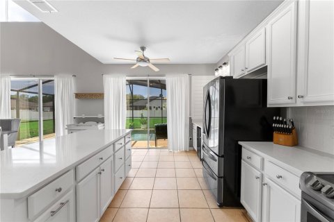 Casa en venta en Kissimmee, Florida, 6 dormitorios, 262.08 m2 № 1648971 - foto 15