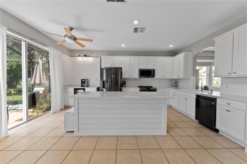 Casa en venta en Kissimmee, Florida, 6 dormitorios, 262.08 m2 № 1648971 - foto 13
