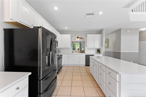 Casa en venta en Kissimmee, Florida, 6 dormitorios, 262.08 m2 № 1648971 - foto 14