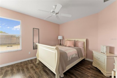 Casa en venta en Kissimmee, Florida, 6 dormitorios, 262.08 m2 № 1648971 - foto 30