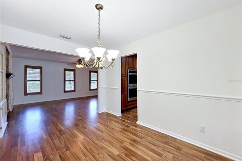 House in Longwood, Florida 4 bedrooms, 205.5 sq.m. № 2096939 - photo 16