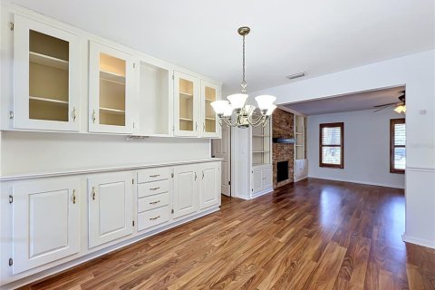 House in Longwood, Florida 4 bedrooms, 205.5 sq.m. № 2096939 - photo 17