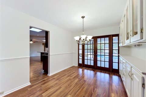 House in Longwood, Florida 4 bedrooms, 205.5 sq.m. № 2096939 - photo 15