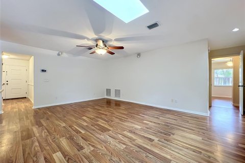 House in Longwood, Florida 4 bedrooms, 205.5 sq.m. № 2096939 - photo 29