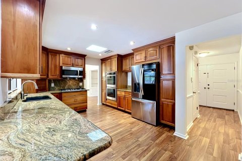 House in Longwood, Florida 4 bedrooms, 205.5 sq.m. № 2096939 - photo 18