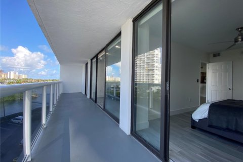 Снять в аренду кондоминиум в Авентура, Флорида 2 спальни, 105.82м2, № 2030064 - фото 8