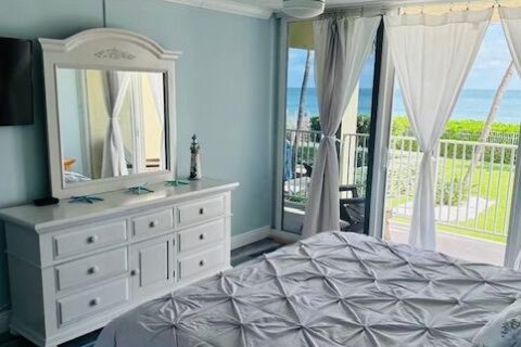 Condo in Jensen Beach, Florida, 1 bedroom  № 2389893 - photo 9