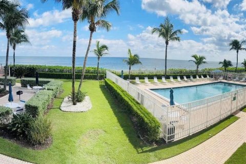 Condo in Jensen Beach, Florida, 1 bedroom  № 2389893