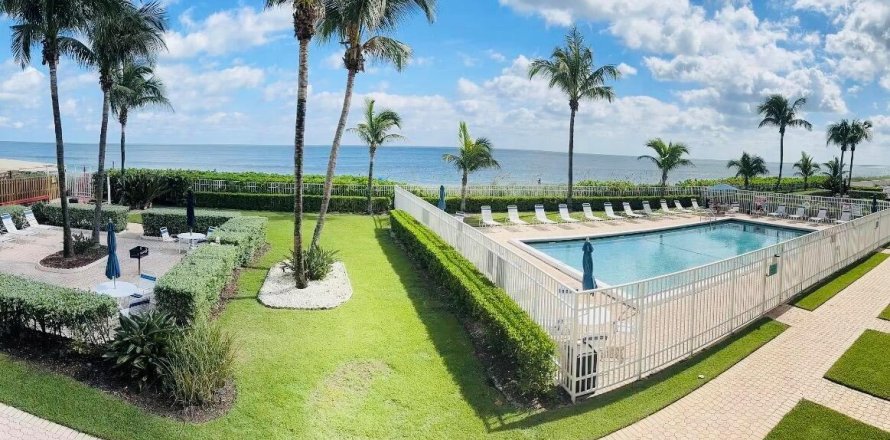 Condo in Jensen Beach, Florida, 1 bedroom  № 2389893