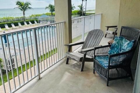 Condo in Jensen Beach, Florida, 1 bedroom  № 2389893 - photo 14