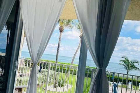 Condo in Jensen Beach, Florida, 1 bedroom  № 2389893 - photo 10