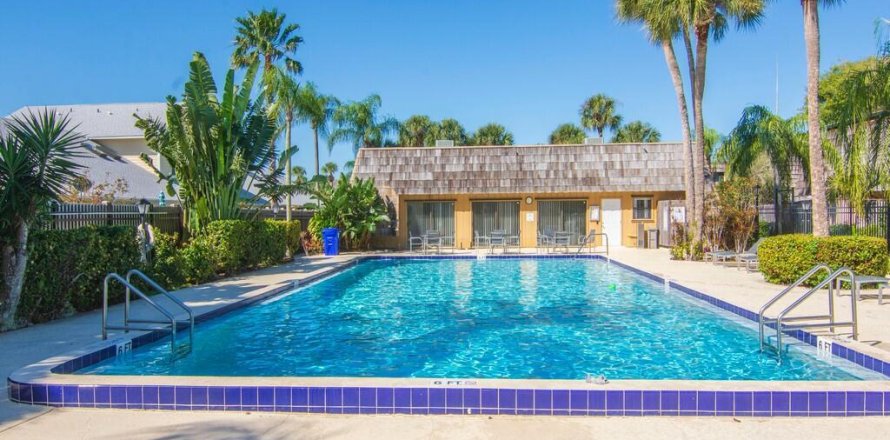 Townhouse in Vero Beach, Florida 2 bedrooms, 108.7 sq.m. № 1043086