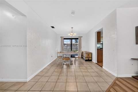 Casa en venta en Sunrise, Florida, 3 dormitorios, 133.5 m2 № 2378846 - foto 8