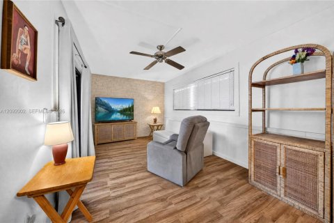 Casa en venta en Sunrise, Florida, 3 dormitorios, 133.5 m2 № 2378846 - foto 13