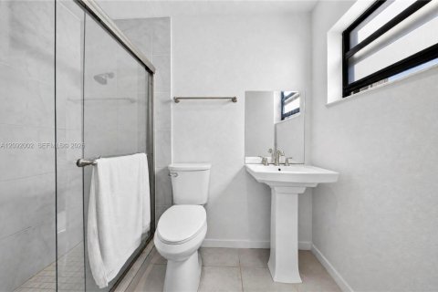 Casa en venta en Sunrise, Florida, 3 dormitorios, 133.5 m2 № 2378846 - foto 18