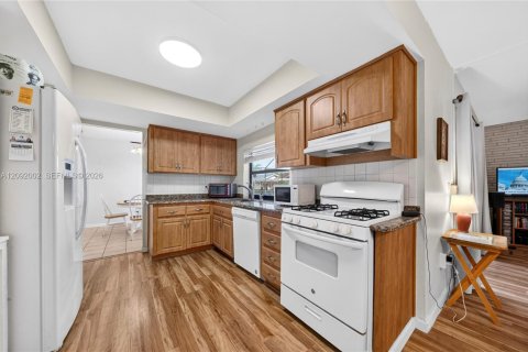 Casa en venta en Sunrise, Florida, 3 dormitorios, 133.5 m2 № 2378846 - foto 11