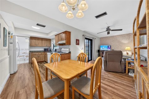 Casa en venta en Sunrise, Florida, 3 dormitorios, 133.5 m2 № 2378846 - foto 12