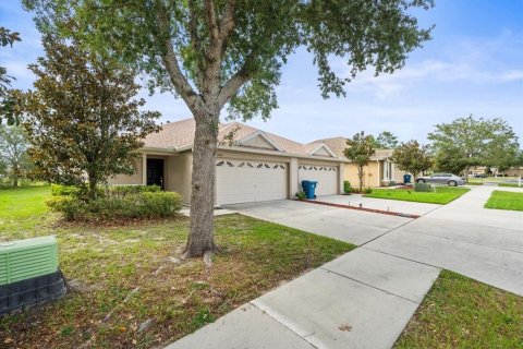 House in Spring Hill, Florida 3 bedrooms, 149.29 sq.m. № 1827053 - photo 2