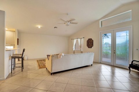 House in Boynton Beach, Florida 3 bedrooms, 186.55 sq.m. № 2402425 - photo 7