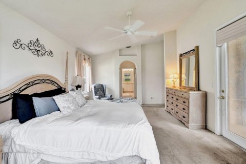 House in Boynton Beach, Florida 3 bedrooms, 186.55 sq.m. № 2402425 - photo 28