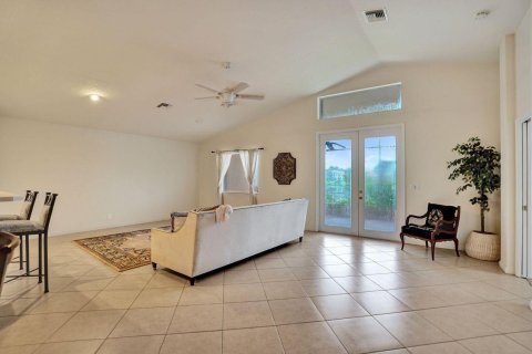 House in Boynton Beach, Florida 3 bedrooms, 186.55 sq.m. № 2402425 - photo 29